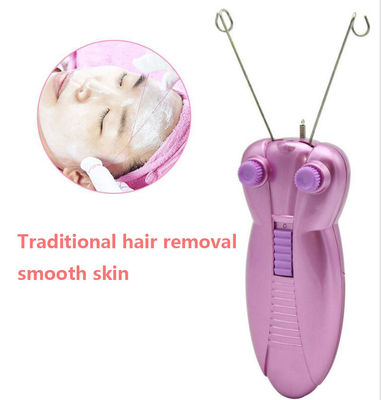 ผู้หญิงชายผึ้ง อิเล็กทรริกหน้า Epilator ใยยาง ผ่อนคลายพลังงานด้วยตัวชี้แจงแสง